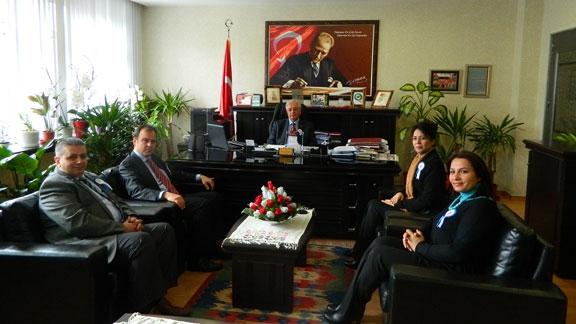 Vergi Dairesi Müdürü Levent ŞENSOY ve Personeli, İlçe Milli Eğitim Müdürümüz Mustafa GÜÇLÜ´yü Makamında Ziyaret etti.