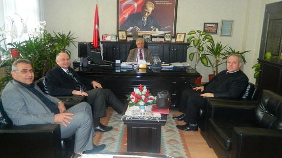 AK Parti İlçe Başkanı Sayın İsmet ALBAYRAK, İlçe Milli Eğitim Müdürümüz Mustafa GÜÇLÜ´yü Ziyaret etti.