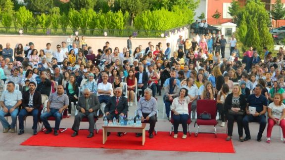İlçe Milli Eğitim Müdürümüz Sayın Mustafa GÜÇLÜ Çorlu Anadolu Lisesi Öğrencilerinin Mezuniyet Törenine Katıldı.