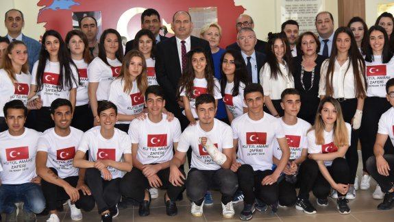 Kut´ül Amare Zaferinin 102. Yılı Kutlama Etkinliği İlçemiz Şehit Ulaş Türk Mesleki ve Teknik Anadolu Lisesi Müdürlüğünde Gerçekleştirildi.