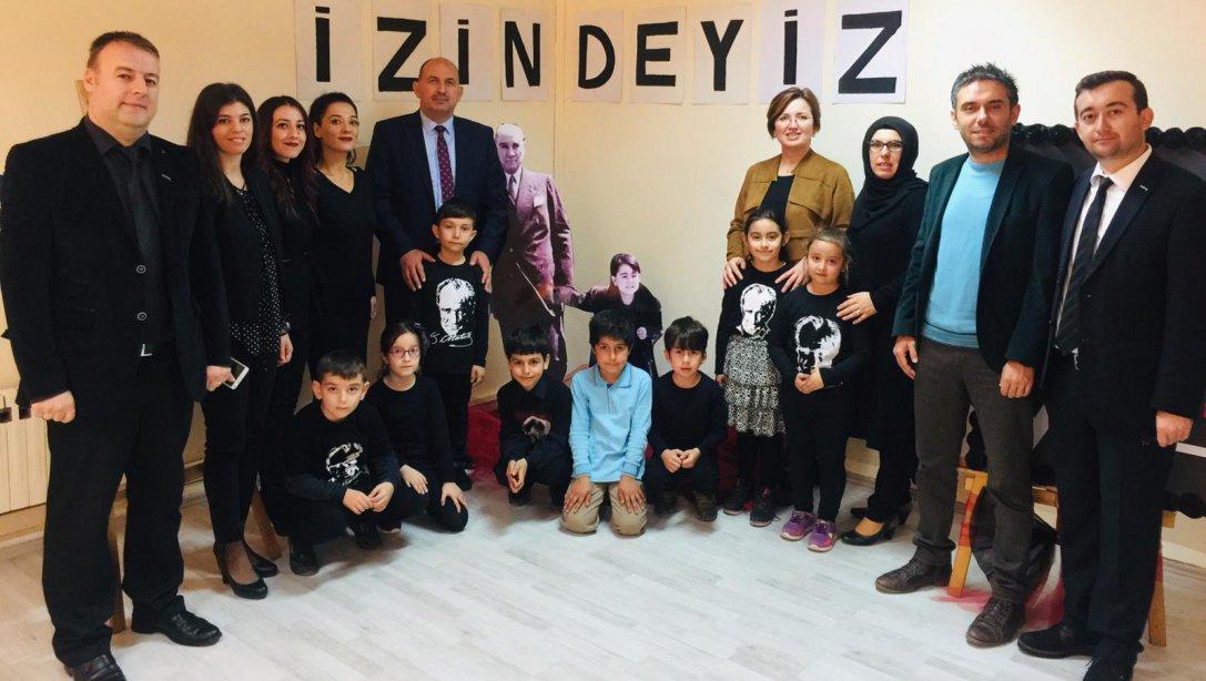 İlçe Milli Eğitim Müdürümüz Sayın Ahmet ÜZGÜN Vali Şenol Engin İlkokulunda Atatürk Temalı Sergi Açılışını Gerçekleştirdi.