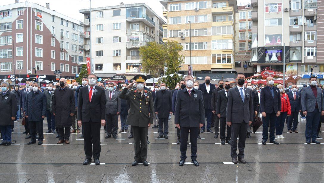 İlçemizde 10 Kasım Ulu Önder Gazi Mustafa Kemal ATATÜRK'ü Anma Töreni Gerçekleştirildi.