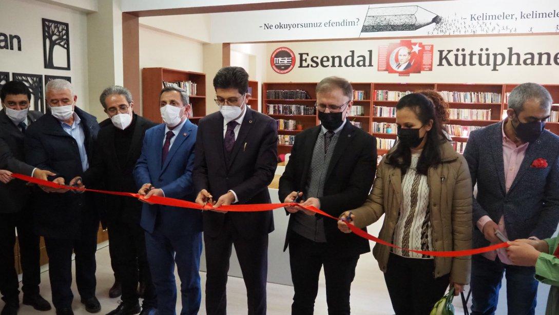 Mimar Sinan Anadolu Lisesinde 21 Aralık Roman Kahramanları Günü Programı İle Sanat Bahçesi ve Esendal Kütüphanesi'nin Açılış Töreni Gerçekleştirildi