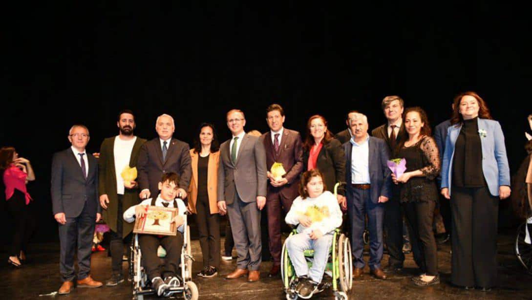 Vali Aziz Yıldırım, İlçemizde Gerçekleştirilen 10-16 Mayıs Engelliler Haftası Programı'na Katıldı