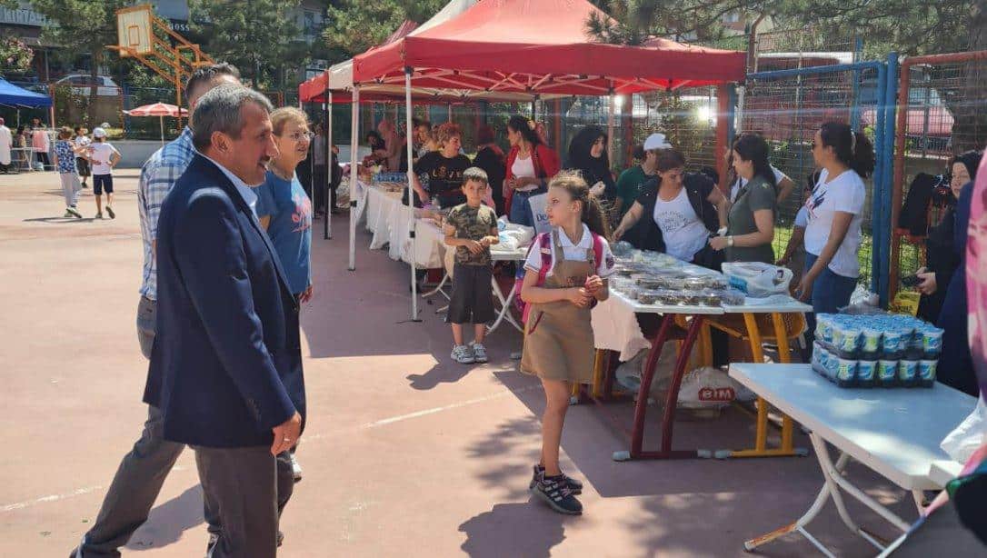 İlçe Milli Eğitim Müdürümüz Hüseyin Erdoğan Çorlu İlkokulu Tarafından Düzenlenen Kermese Ziyarette Bulundu