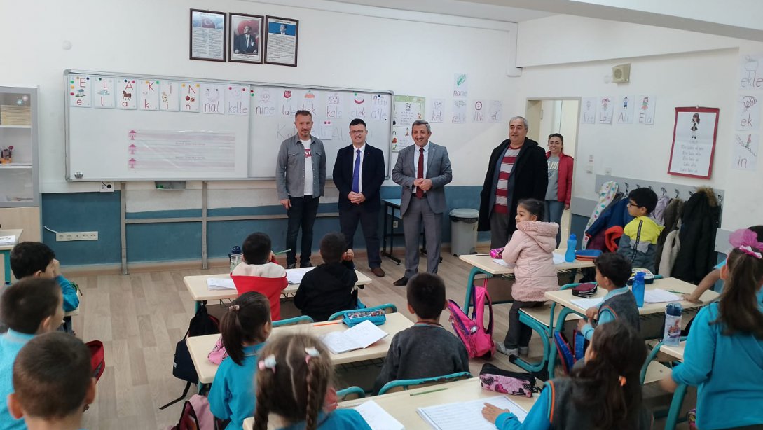 İlçe Milli Eğitim Müdürümüz Hüseyin Erdoğan Şehit Akın Acar İlkokulunu Ziyaret Etti