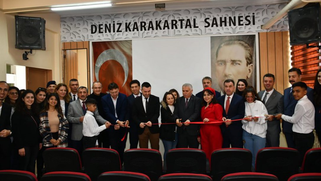 75. Yıl Mustafa Kemal İlkokulu/Ortaokulunun Yenilenen Konferans Salonunun Açılışı Tekirdağ Valimiz Sn. Aziz Yıldırım'ın katılımıyla gerçekleşti