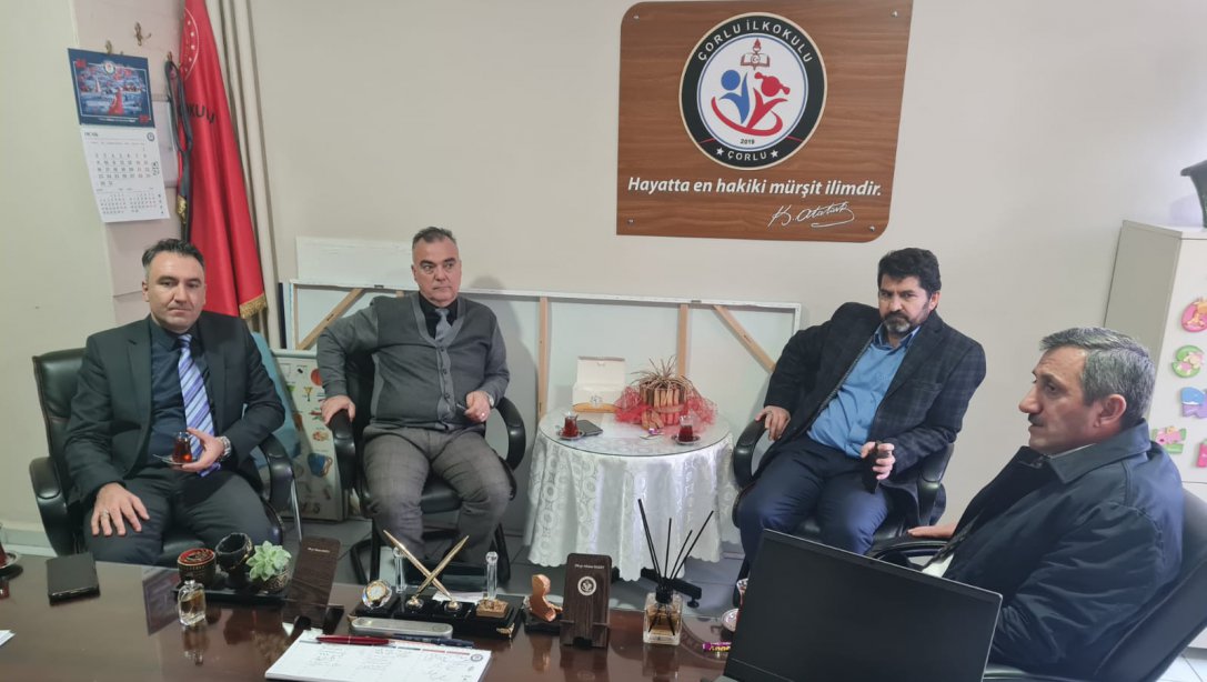 İlçe Milli Eğitim Müdürü Hüseyin Erdoğan  Beraberinde Şube Müdürleriyle Çorlu İlkokulunu Ziyaret Etti.