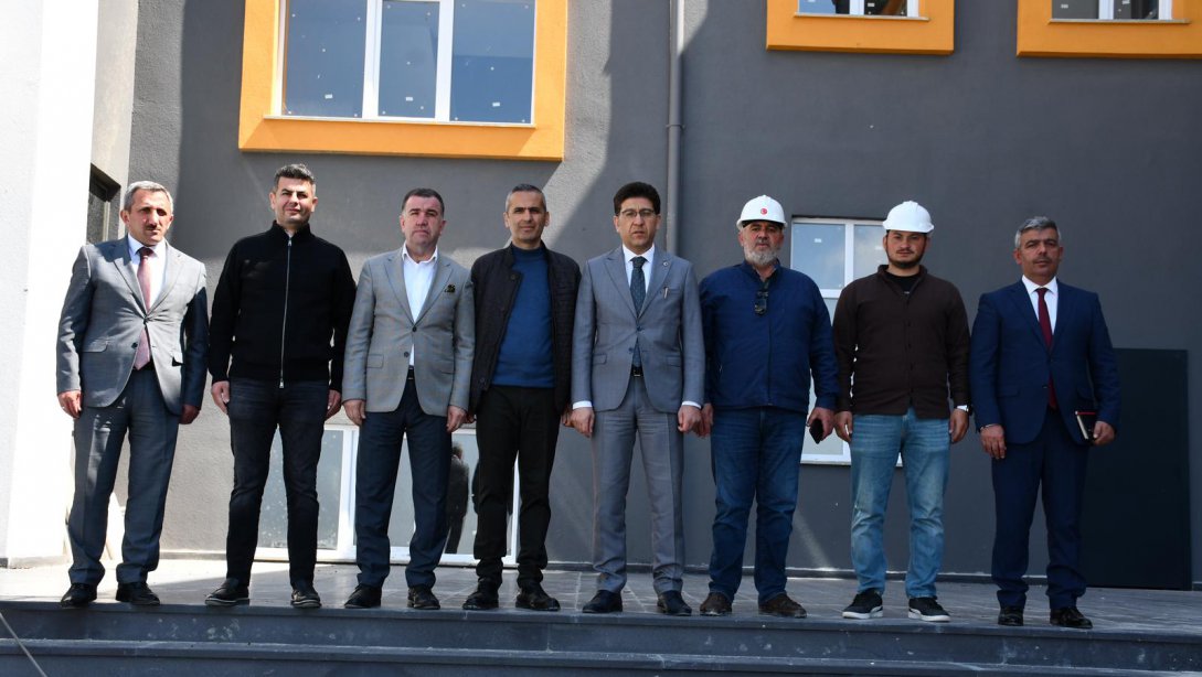 Çorlu Kaymakamı Mustafa Eldivan Ve İl Milli Eğitim Müdürü Ersan Ulusan Çorlu'daki Okul Yatırımlarını Yerinde Denetledi