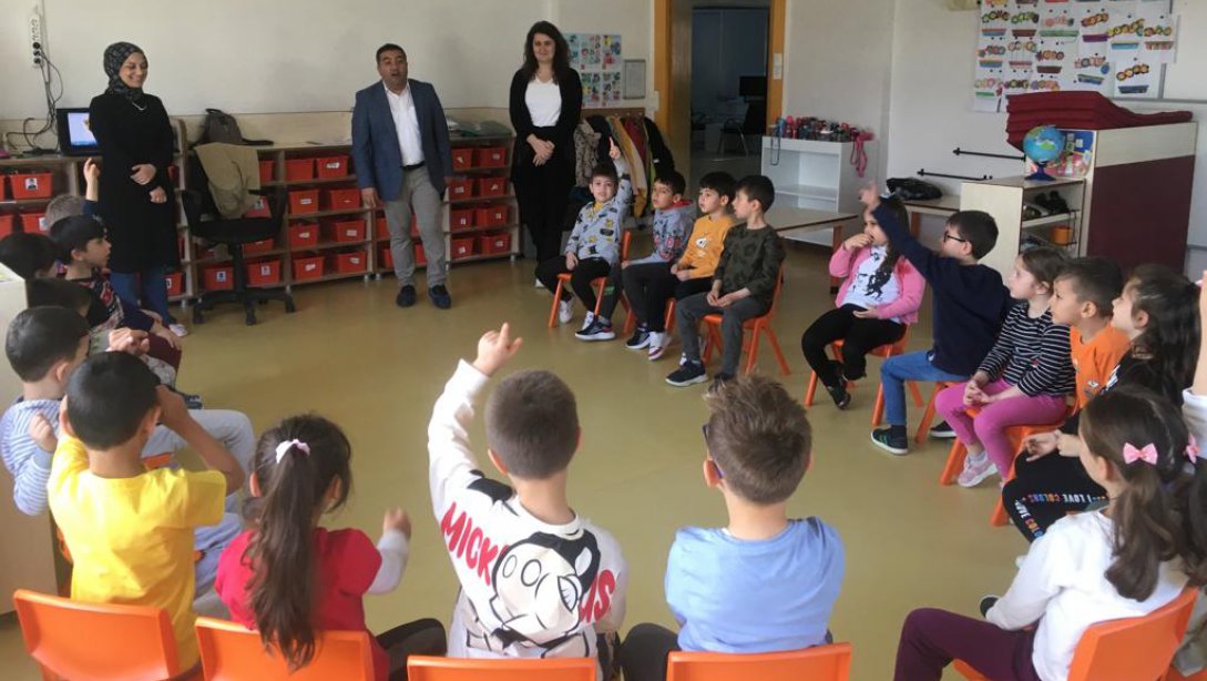 İlçe Milli Eğitim Şube Müdürü Mustafa Doğan Nene Hatun Anaokulu İle Arif Nihat Asya Anadolu Lisesini Ziyaret Etti