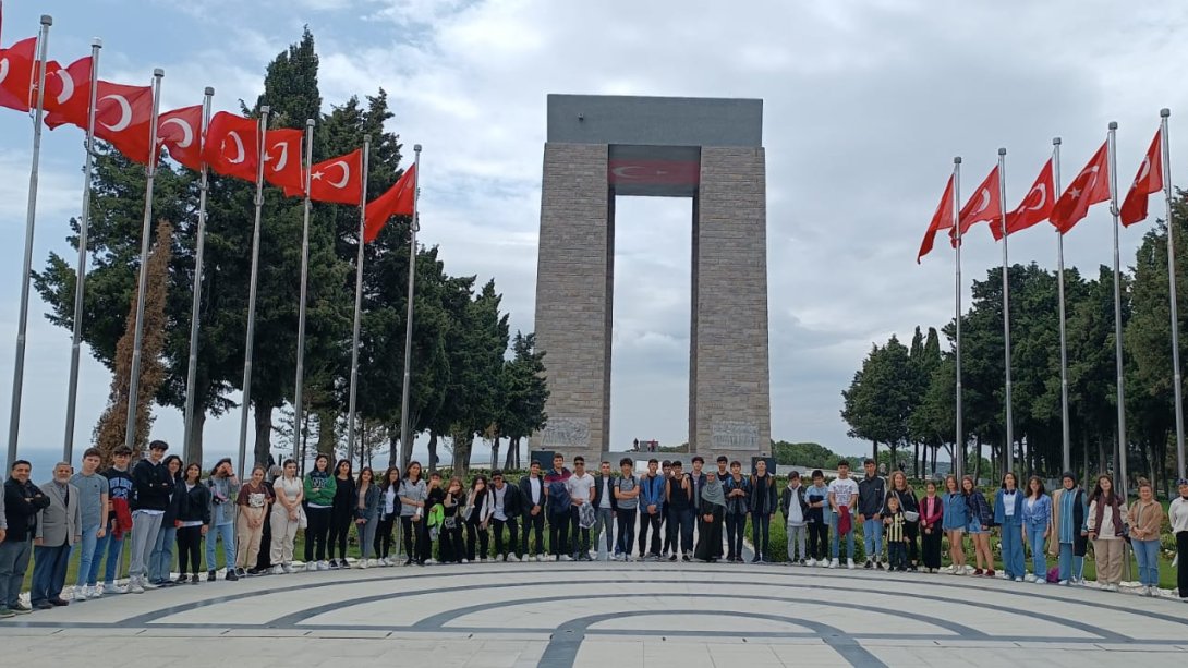 İlçe Milli Eğitim Müdürlüğünden Depremzede Öğrencilere Çanakkale Gezisi