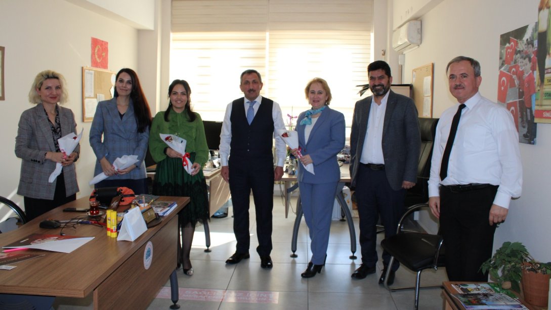 İlçe Milli Eğitim Müdürü Hüseyin Erdoğan Müdürlük Çalışanlarının Öğretmenler Gününü Kutladı