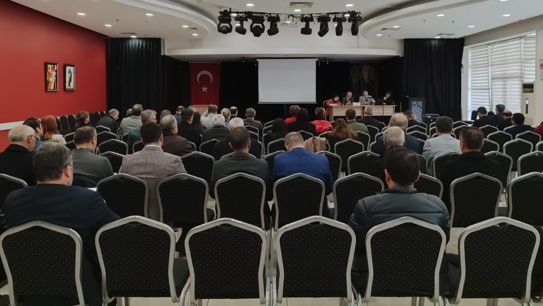 İlçe Milli Eğitim Müdürü Hüseyin Erdoğan Okul Yöneticileriyle İzleme Ve Değerlendirme Toplantısı Yaptı