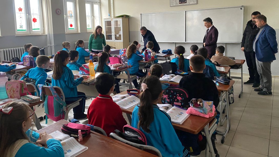İlçe Milli Eğitim Müdürü Hüseyin Erdoğan Aysel Abdullah Öğücü Ortaokulunu Ziyaret Etti