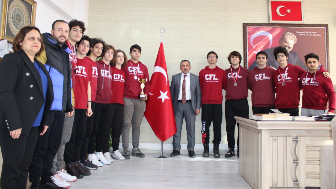 İlçe Milli Eğitim Müdürü Hüseyin Erdoğan Borsa İstanbul Fen Lisesi Basketbol Takımını Kabul Etti